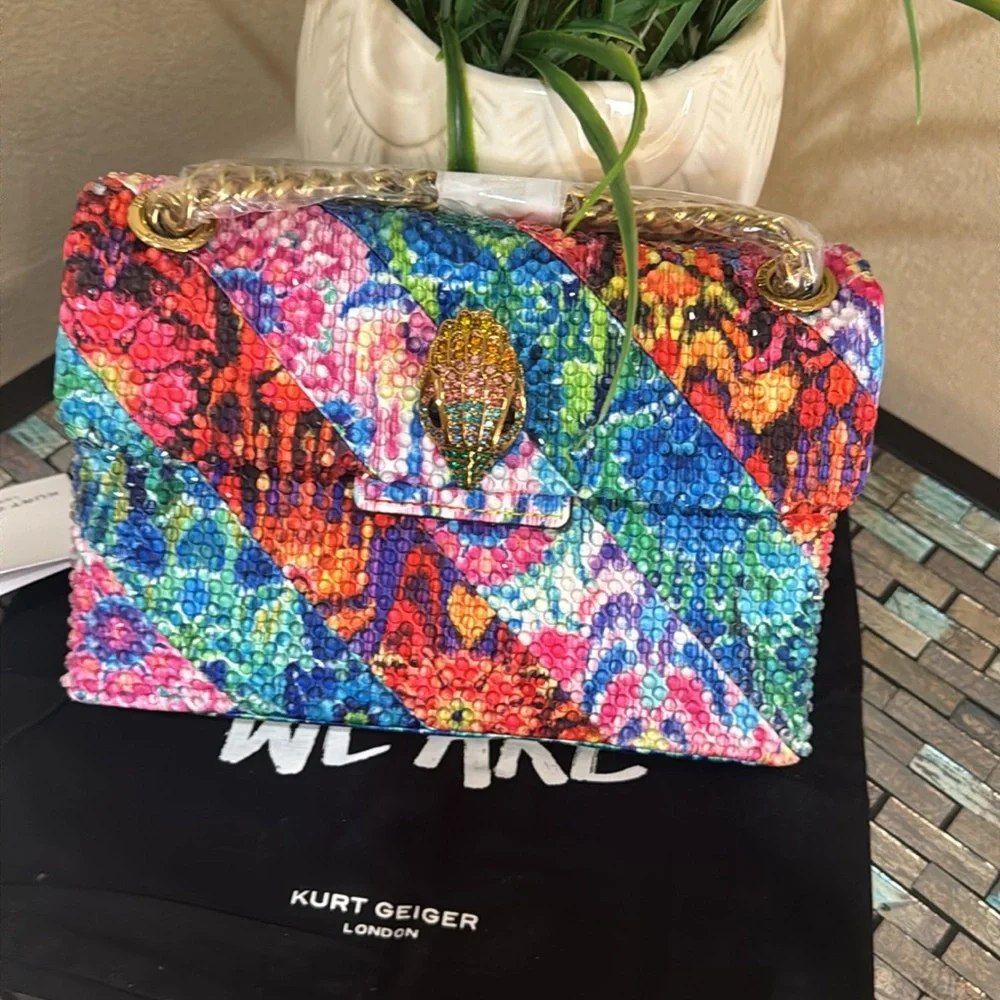 Kurt Geiger London Mini Kensington Crystal Shoulder Bag
Kurt Geiger Lond… - Picture 7 of 17
